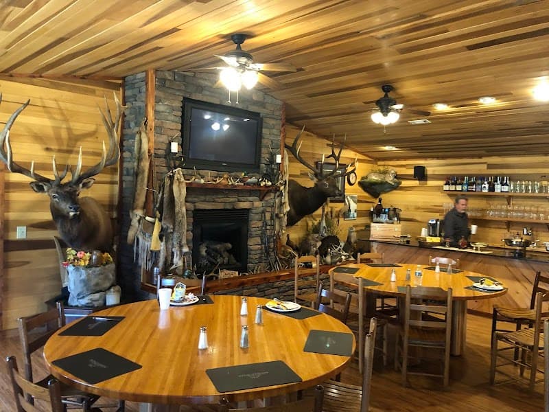 Winghaven Lodge hunting ranch in Providence, KY - gallery photo 5
